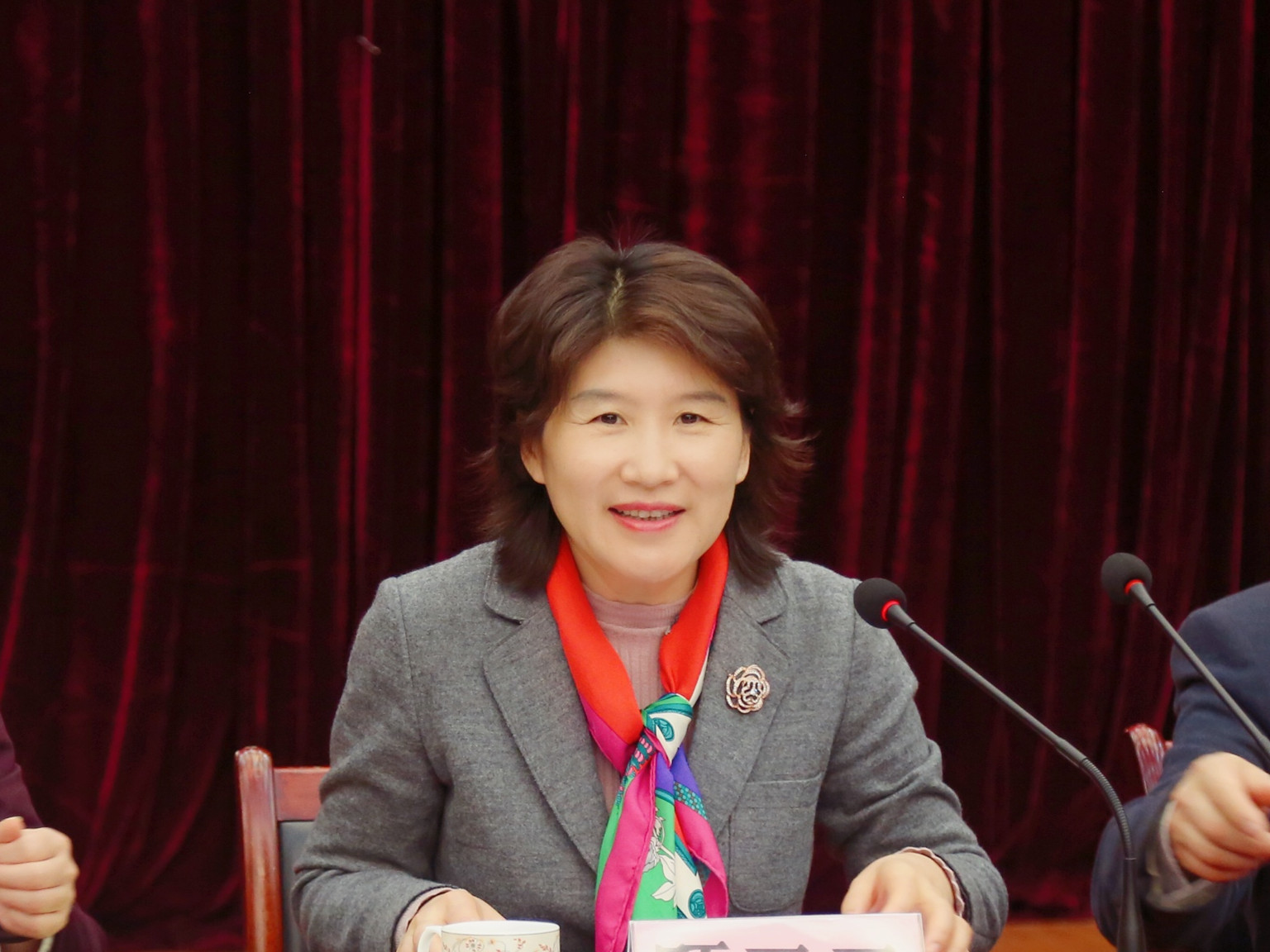 顾主席_副本2.jpg